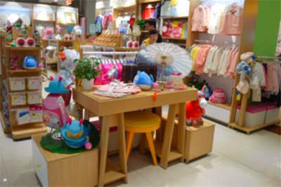 嬰王世家母嬰用品 專業(yè)與品質，守護寶寶健康成長